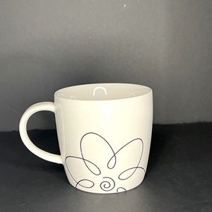CRATE & BARREL Coffee Mug Daisy Doodle Judith Kruger. EUC.